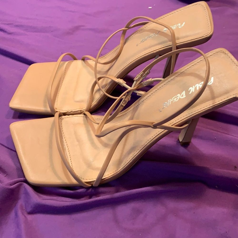 Public desire heels
